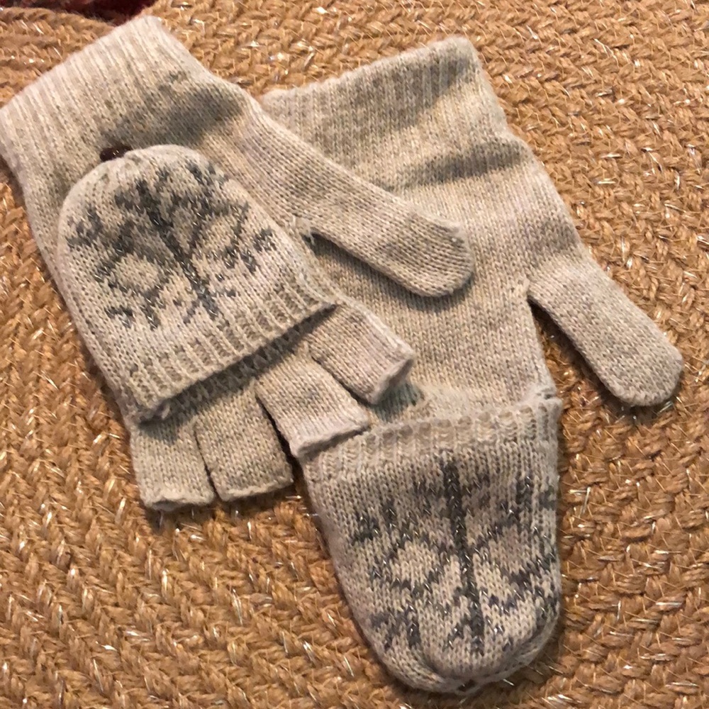 NIB - Snowflake Fliptop Mittens